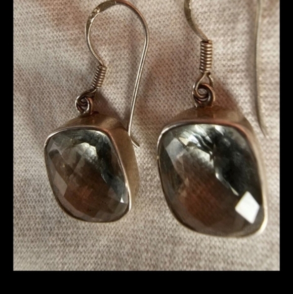 Vintage pair of sterling silver and green‎ amethyst earrings - Picture 6 of 7